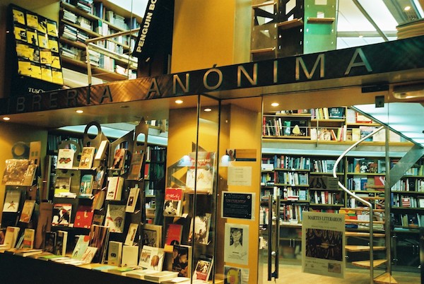 Librería Anónima (Huesca)